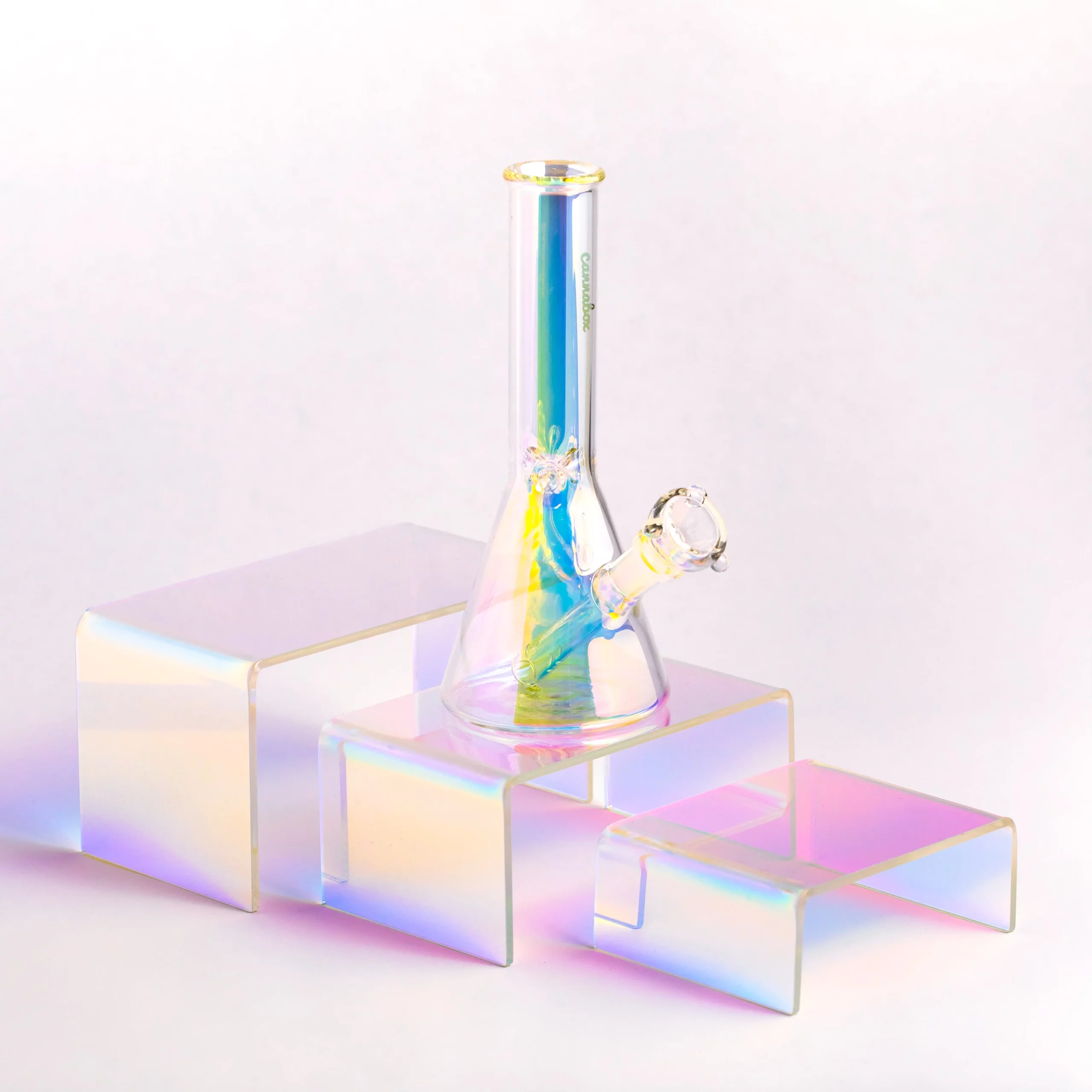 Dry Herb Vaporizer vs. Bong: Key Differences