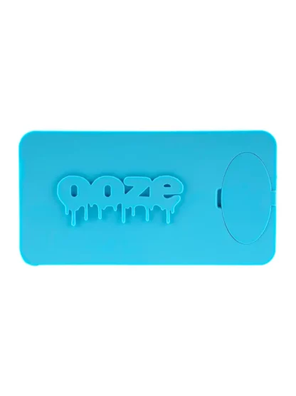 Ooze Slugger Dabbin' Dugout Silicone Travel Dab Kit Side